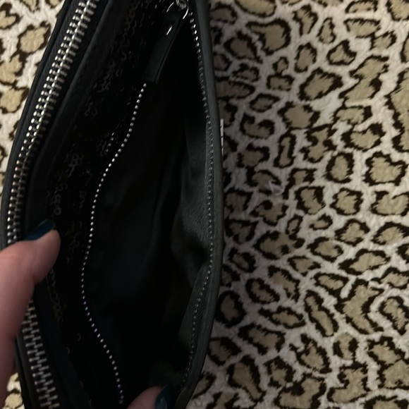 Victoria’s Secret sequin clutch in black, but has a shimmer of silver - Picture 7 of 8